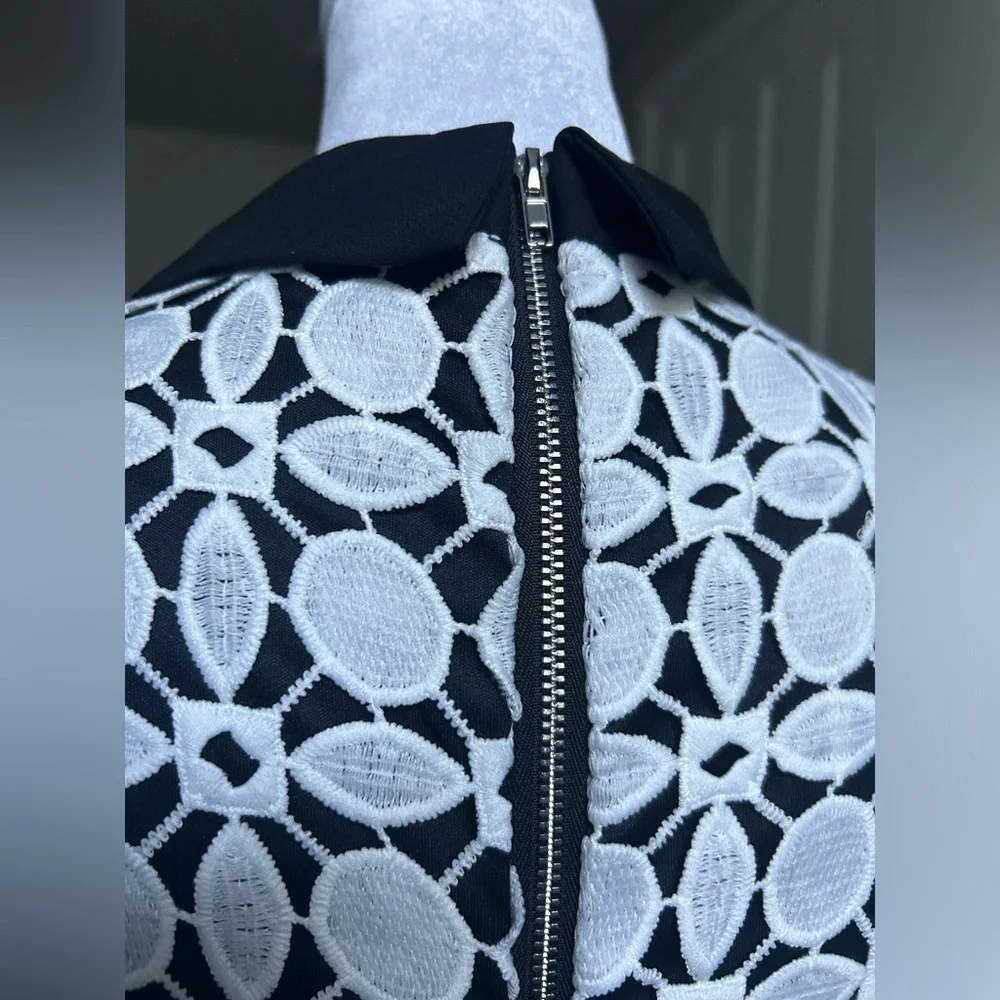 old money style lace dress - Picture 8 of 9